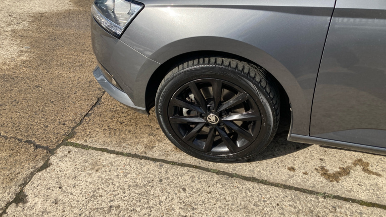 Skoda Fabia 1.0 TSI Black Edition 5dr DSG Petrol Estate